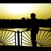 چشمهایم بسته بود غروب دلت را ندیدم