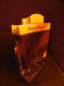 فروشگاه عطریات شقایق